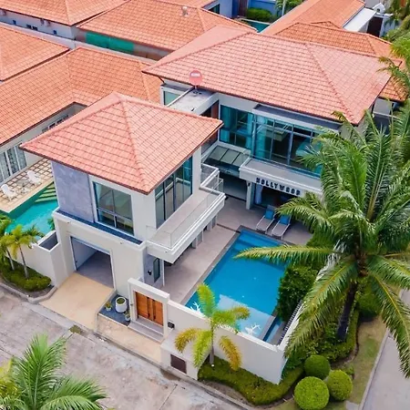 Hollywood Pool Villa Pattaya